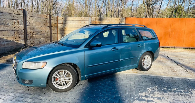 Volvo V50 cena 15499 przebieg: 365000, rok produkcji 2010 z Rawicz małe 79